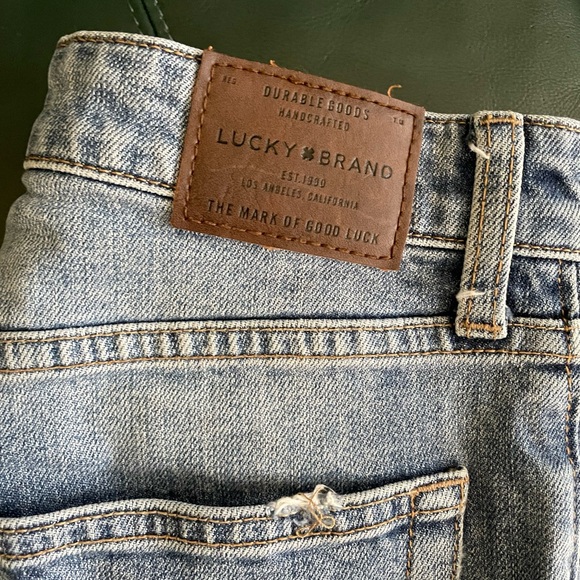 Lucky Brand Distressed Shorts - Picture 4 of 4